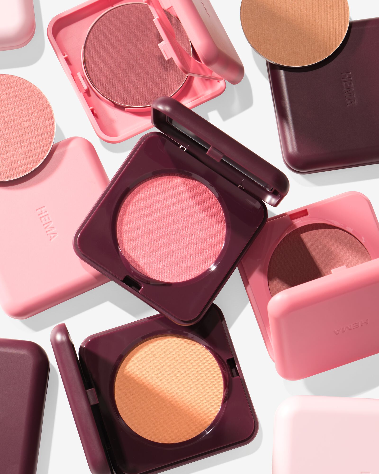 hervulbaar poederdoosje voor blush of highlighter donkerrood - 11290426 - HEMA